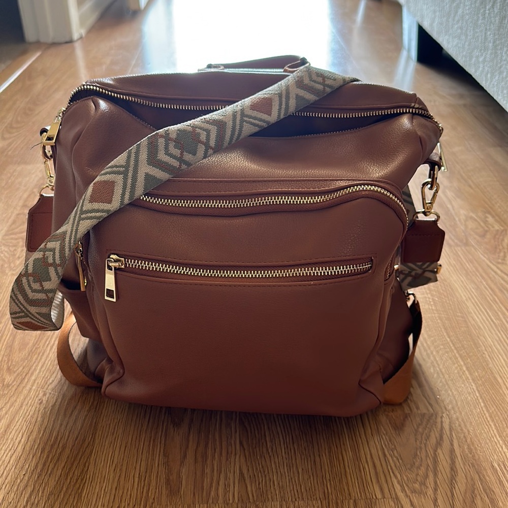 “Pink Cove” Multiple compartment back pack bag!